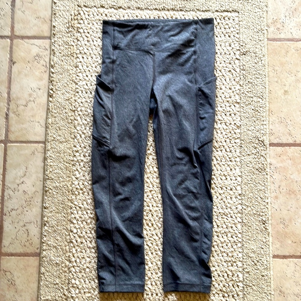 LuLulemon Speed Up Crop